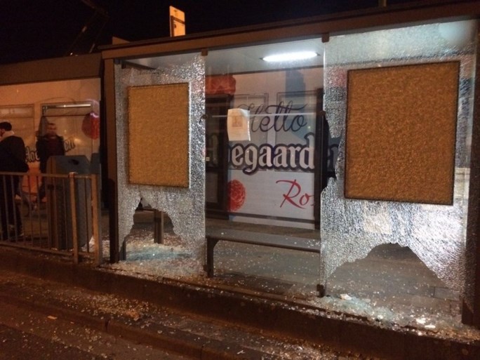 Gefrustreerde Antwerp-fans steken combi in brand: vijf relschoppers opgepakt