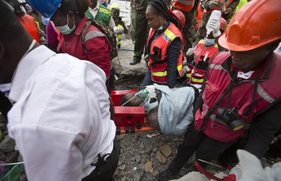 Vier mensen na zes dagen levend van onder puin gehaald in Nairobi