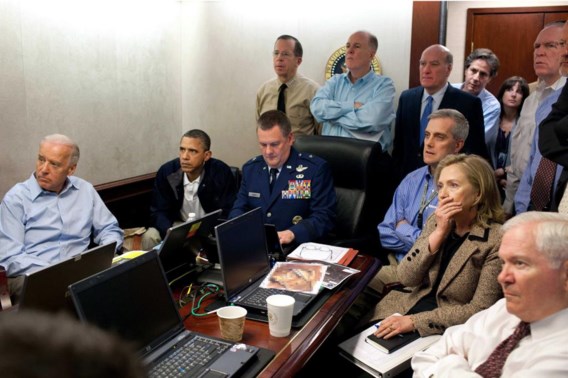 Abbottabad, Pakistan. Op 4 mei 2011 wordt Osama bin Laden, staatsvijand nummer één, er uitgeschakeld door US Marines. Data-analyse van Palantir zou zijn schuilplaats hebbenverraden. Barack Obama volgde de operatie rechtstreeks vanuit het Witte Huis.