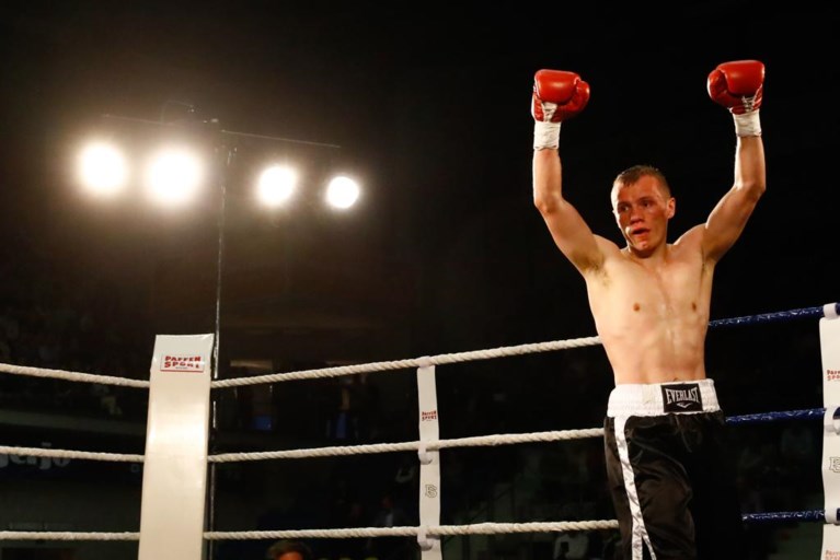 Jean Pierre Bauwens wint met knock-out, Yves Ngabu op punten