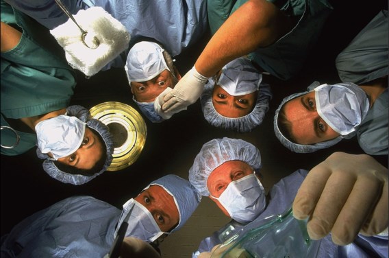 Belgische artsen voeren te snel knie- en heupoperaties uit