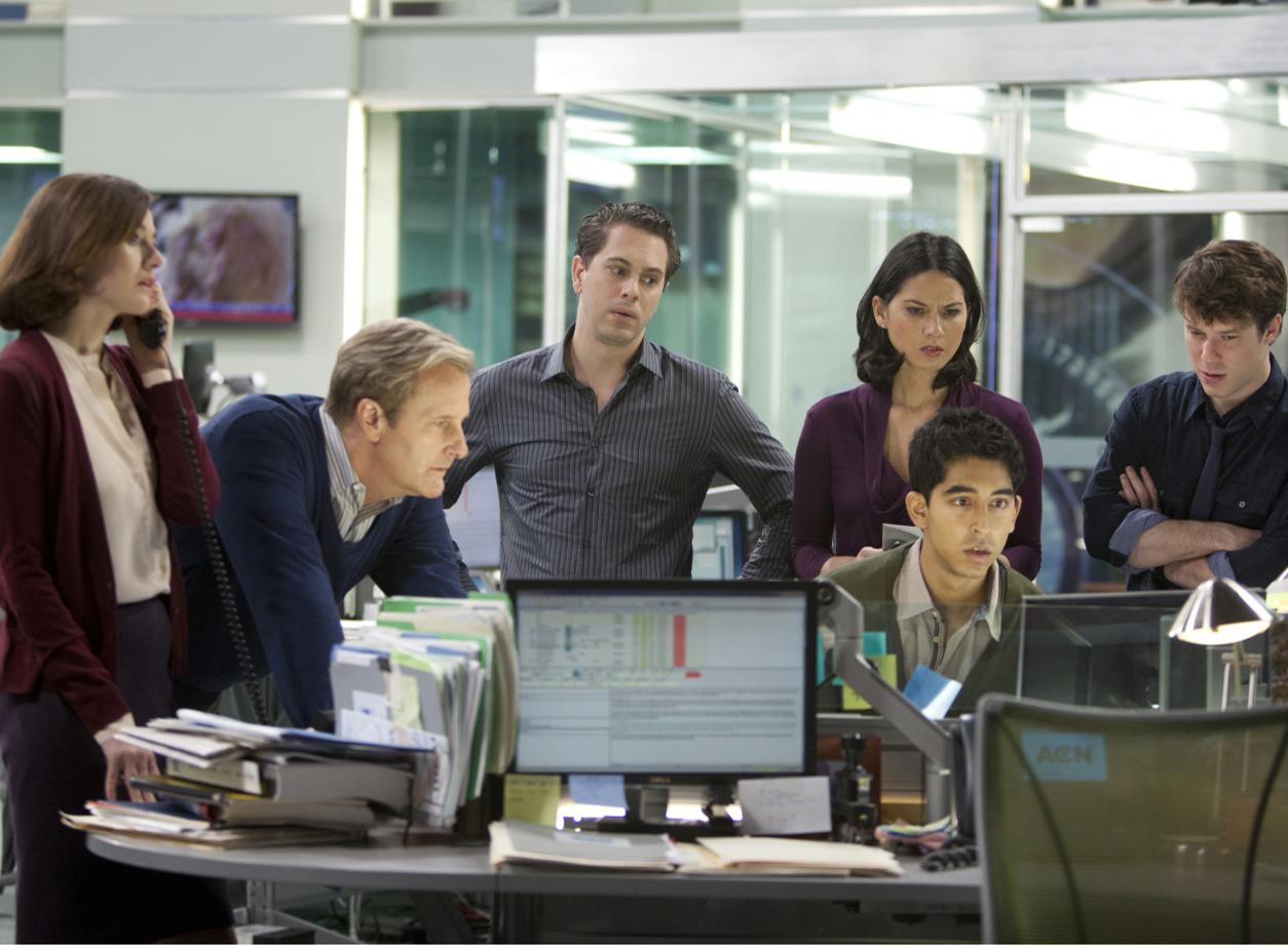 Looking at our. Newsroom сериал. Ньюсрум сериал. Фильм the Newsroom. Служба новостей сериал 2012–2014.