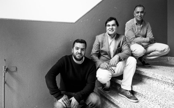 Mohamed Bouziani, Ali Kaddouri en Brahim Bairi bouwen samen aan de toekomst van Ouled Daoud, een dorp in Marokko.
