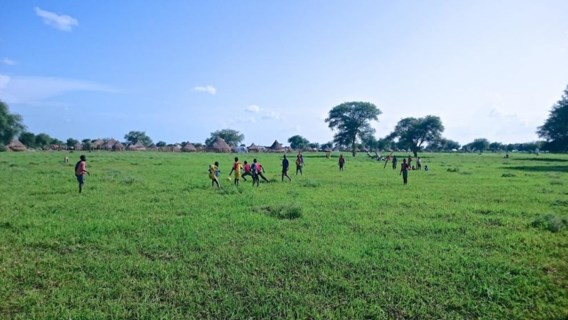 <p>Voetballen in Zuid-Soedan.<span class="credit">mdw</span></p>