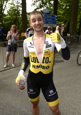 Victor Campenaerts wint BK tijdrijden na spannend secondenspel