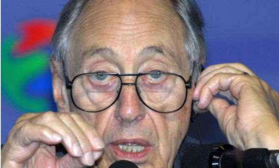 Toffler zat natuurlijk lang niet altijd juist met zijn voorspellingen. Zo dacht hij ook dat de mens steden onder water en ruimtekolonies zou gaan bouwen.