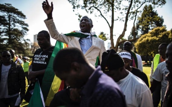 Evan Mawarire, een priester, leidt de protesten.