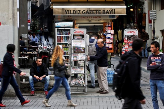 <p>Een krantenstandje in Istanbul. Met steeds minder kranten.<span class="credit">pn</span></p>