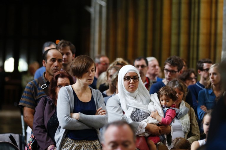 Franse moslims betuigen solidariteit met slachtoffers aanval op Franse kerk