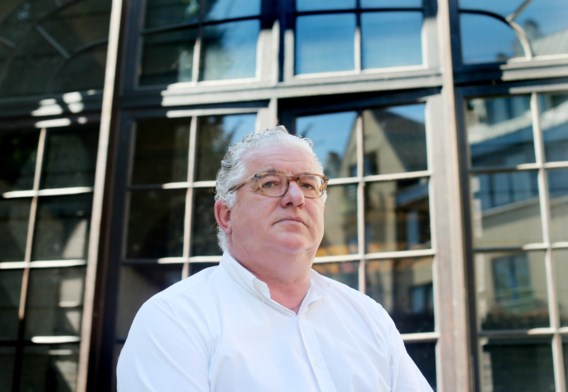 Jeroen Piqueur blijft de schuld van zich afschuiven.