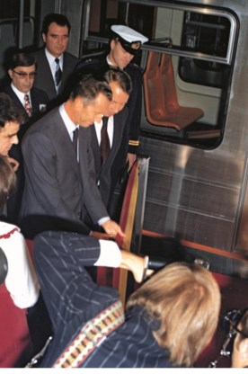 Koning Boudewijn huldigde de metro in.
