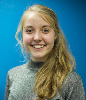 Mona Thijs (17) studeert Latijn-Moderne Talen en is lid van De 10, het jongerenproject rond nieuwe eindtermen van de Vlaamse Scholierenkoepel. Ze heeft ook een blog.