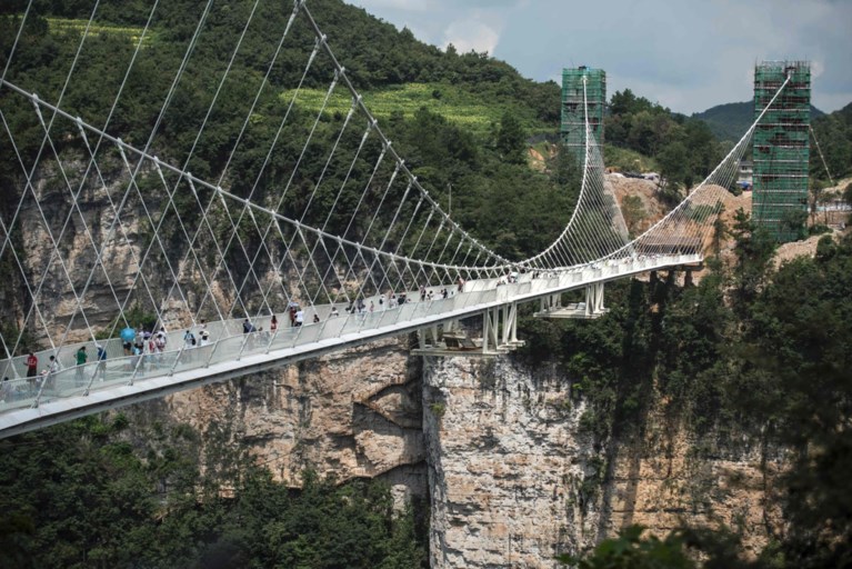De gesloten glazen brug