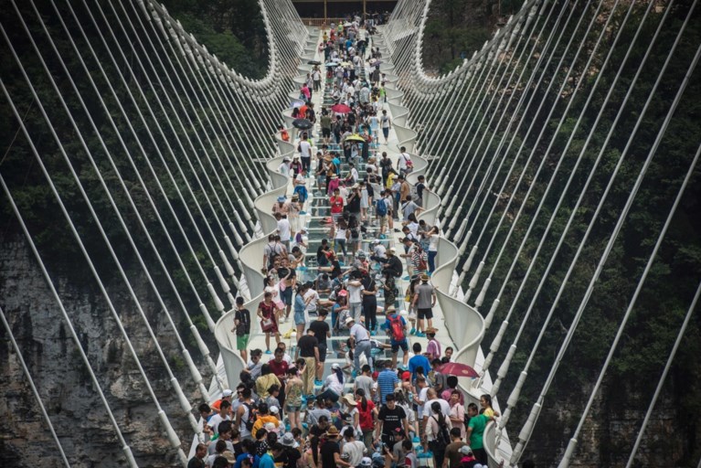 De gesloten glazen brug