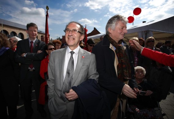 Steve Stevaert tijdens de hoogdagen van de SP.A in Limburg toen rood nog domineerde aan de Demer, met Willy en Hilde Claes, Felice en Ingrid Lieten