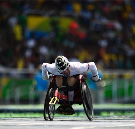 Nadat hij al goud had veroverd op de 100m, won Peter Genyn dit weekend ook de 400m rolstoelsprint.