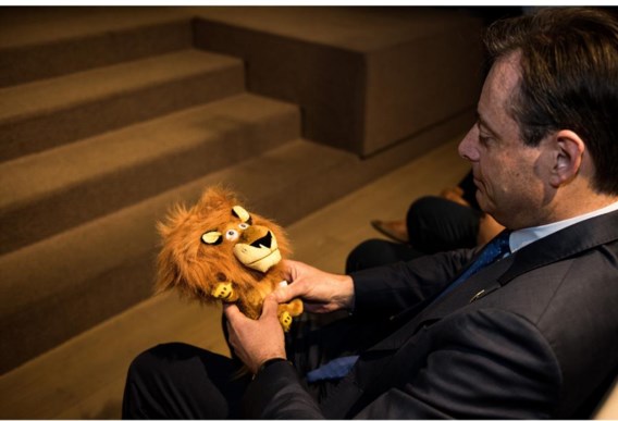 Bart De Wever was not amused met de uitlatingen van Vuye en Wouters: ‘Interne discussies moeten intern gevoerd worden’, klonk het.