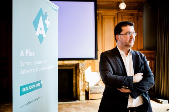<p>De vraag voor 2018: gaat Wouter Van Besien (Groen) in kartel met SP.A naar de Antwerpse kiezer?<span class="credit">Wim Kempenaers</span></p>
