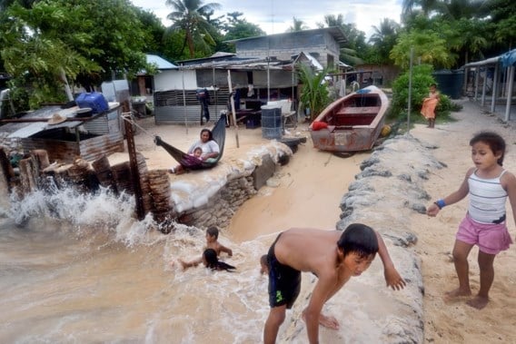 <p>Tarawa, Kiribati. De zeespiegel stijgt, de inwoners hebben het water aan de lippen.<span class="credit">nyt</span></p>