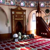 Meer hoofddoek, minder moskee