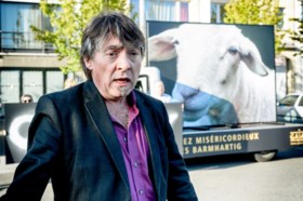 ‘Uitzondering die moslims krijgen om onverdoofd te slachten is niet discriminerend’