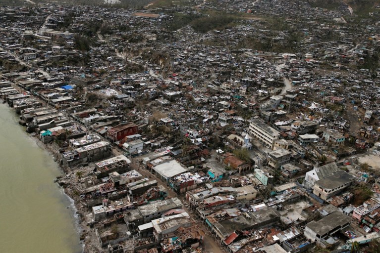 Nu al 877 doden geteld op Haïti