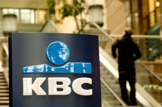 KBC stuurt 200 bankiers op vervroegd pensioen