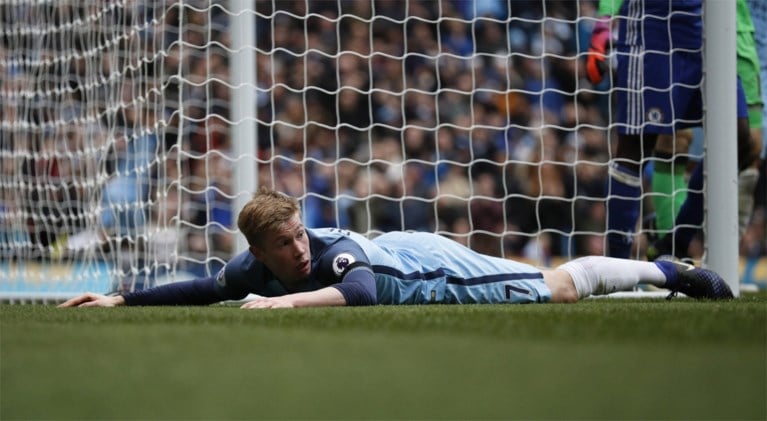 Eden Hazard doet wat De Bruyne niet kon