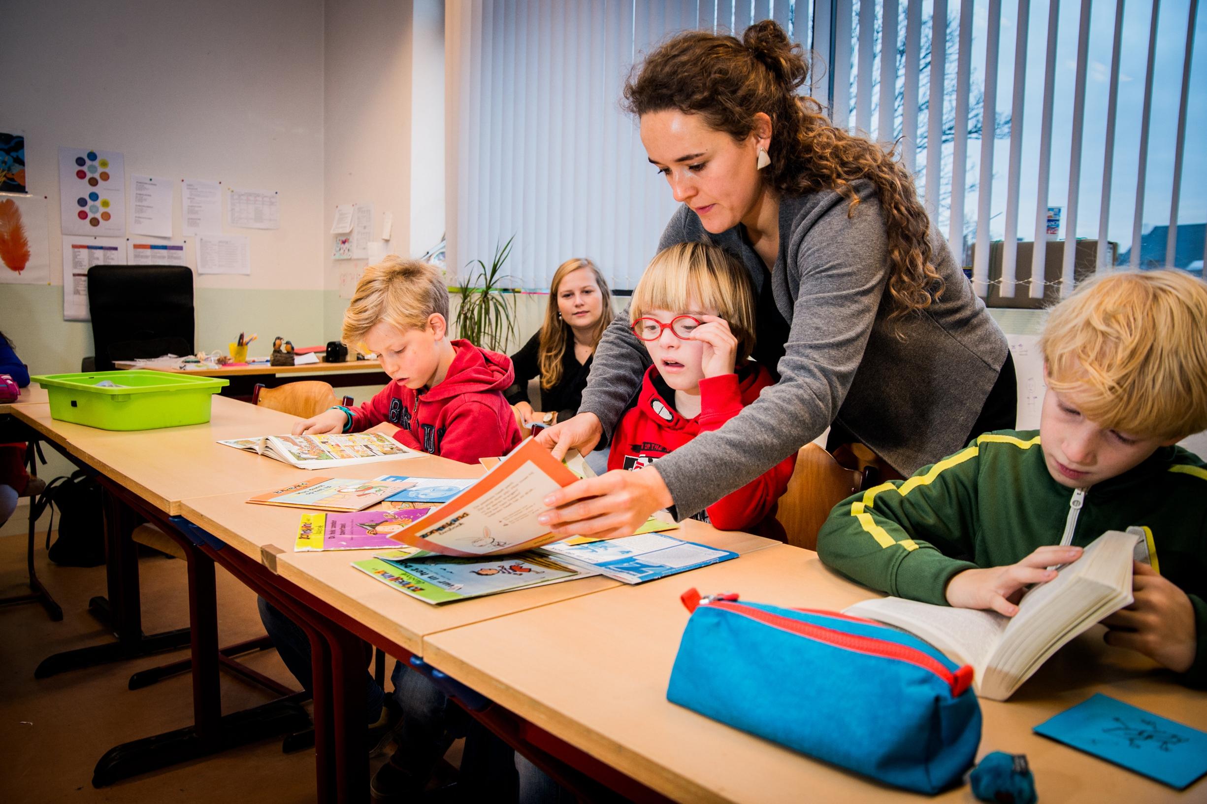 De ... burn-out - Leerkrachten krijgen door Standaard M-decreet\u0027