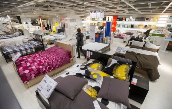 Ikea waarschuwt tieners: ‘Stop met in onze winkels te overnachten’