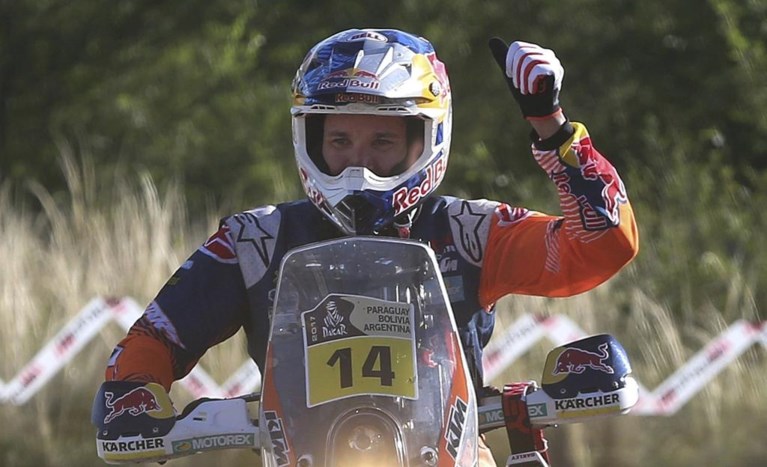 Sunderland (KTM) steekt eindzege Daker bij motorrijders op zak