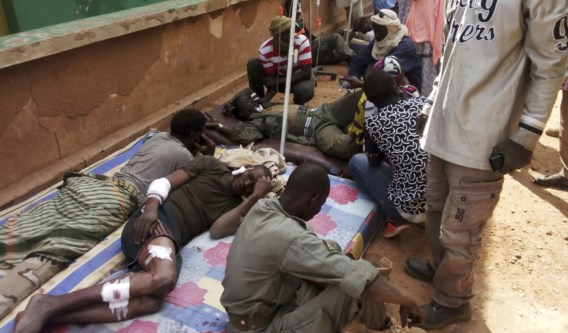 77 doden bij zelfmoordaanslag op militair kamp in Mali