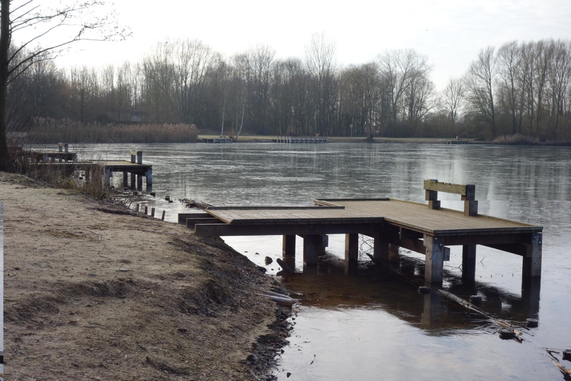 Vijftien Nieuwe Hengelsteigers In Visserszone De Plas Rotselaar De Standaard Mobile