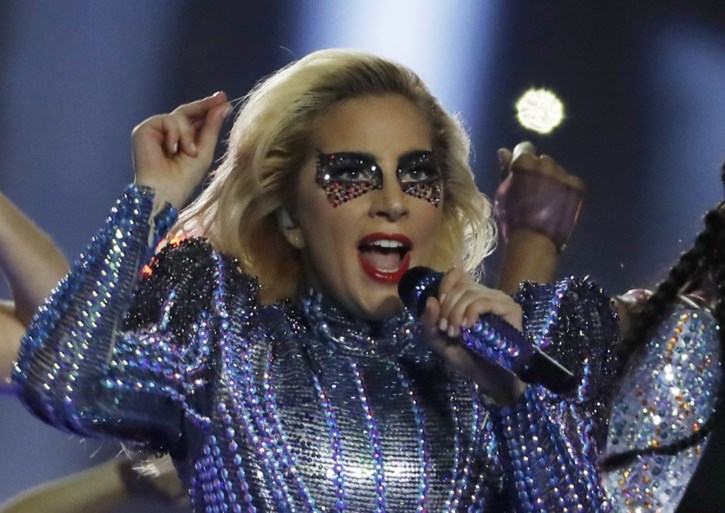 VIDEO. Herbekijk de Super Bowl-show van Lady Gaga
