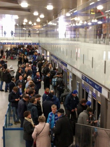 AA Gent-fans die in Calais vastzaten aangekomen in Dover