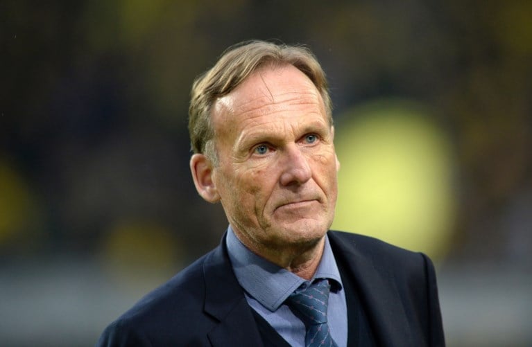 Dortmund-spelers eren Bartra, topman wilde club terugtrekken uit Champions League