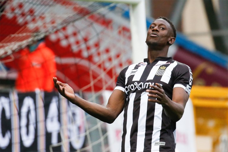 VIDEO. Charleroi pakt tegen Zulte Waregem eerste zege in Play-off 1 na dol slot