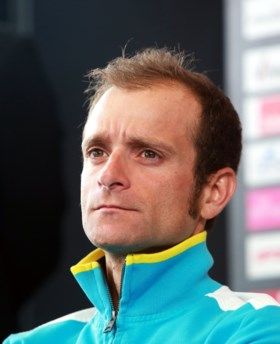 Mooi: Astana start met een mannetje minder in de Giro als eerbetoon aan overleden Scarponi