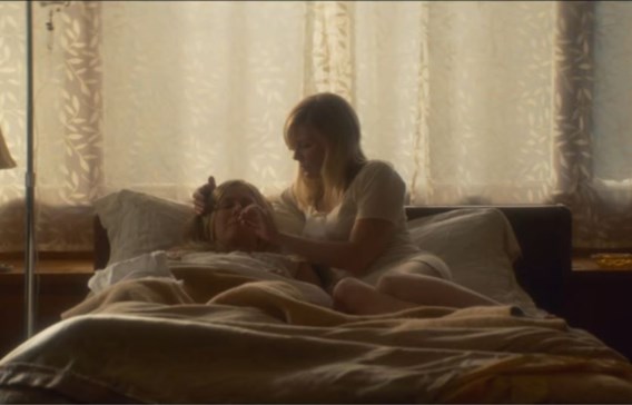 Kirsten Dunst tript in filmdebuut Rodarte-zusjes