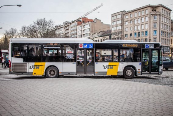 Naar één kaart voor bus, tram en trein 