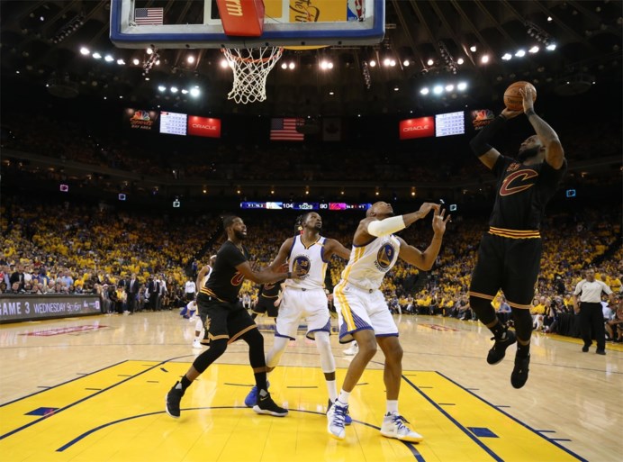 Curry en Durant loodsen Golden State naar tweede zege tegen Cleveland in NBA-finale