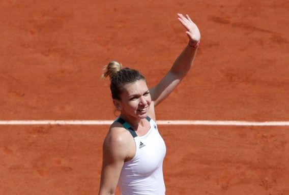 Halep makkelijk naar kwartfinale Roland Garros, Svitolina komt met schrik vrij