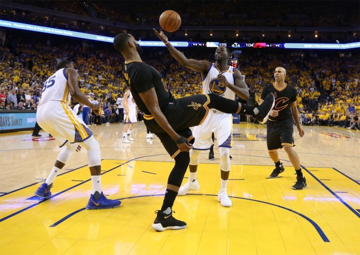 Curry en Durant loodsen Golden State naar tweede zege tegen Cleveland in NBA-finale