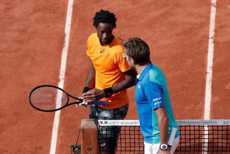 Murray laat geen set liggen, ook Nishikori en Wawrinka naar kwartfinales in Parijs