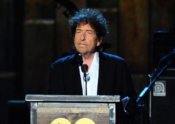 Bob Dylan bezorgt alsnog zijn lezing voor de Nobelprijs