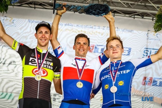 OVERZICHT. Dit zijn de nieuwe nationale kampioenen op de weg