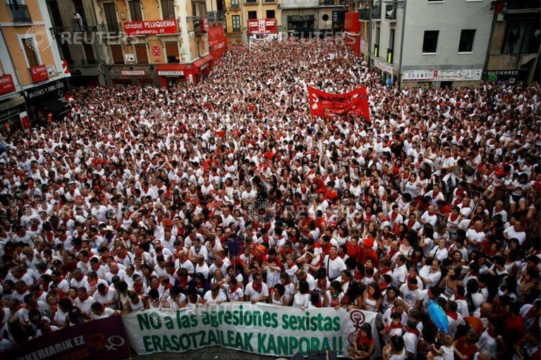 Elf mannen opgepakt wegens seksueel misbruik in Pamplona