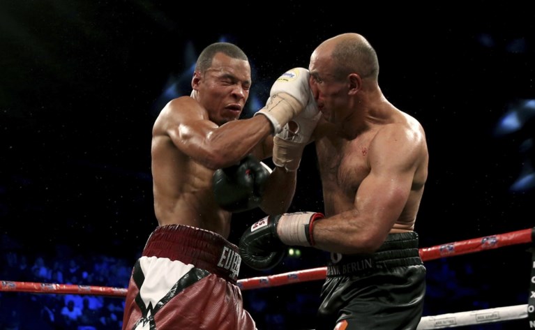 Chris Eubank Jr verdedigt met succes zijn IBO-titel bij supermiddengewichten