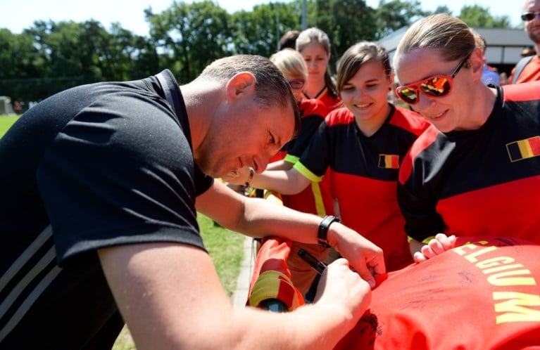 Vierhonderd Belgische fans op open training van Red Flames