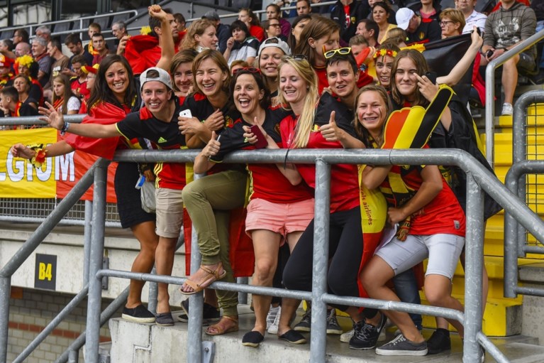 Vierhonderd Belgische fans op open training van Red Flames